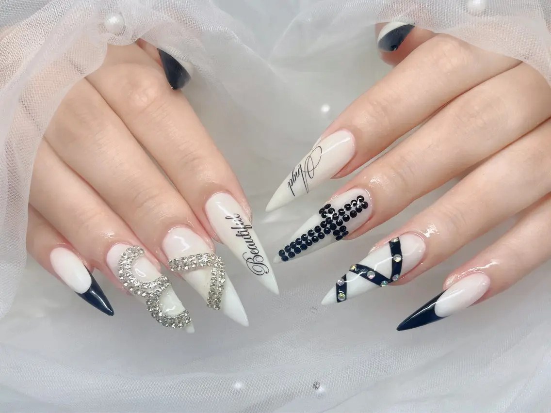 ネイル チークネイル ドット フレンチネイル グラデーション 韓国ネイル ハンドネイル Kei Nail Salonのネイルデザイン