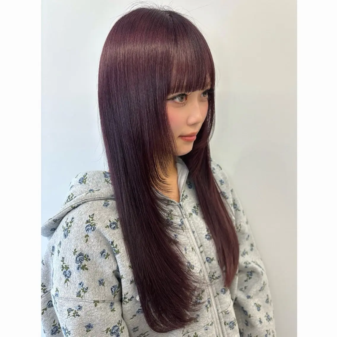 ロング カラー 大久保 瑠泉のヘアスタイル