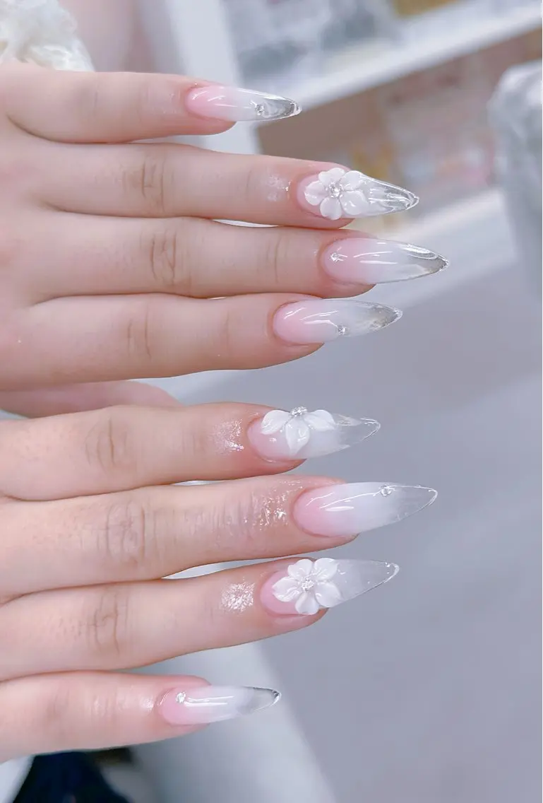 ネイル アートネイル クリアネイル ジェルネイル 韓国ネイル ニュアンスネイル ハンドネイル Luna Nail.Novaのネイルデザイン
