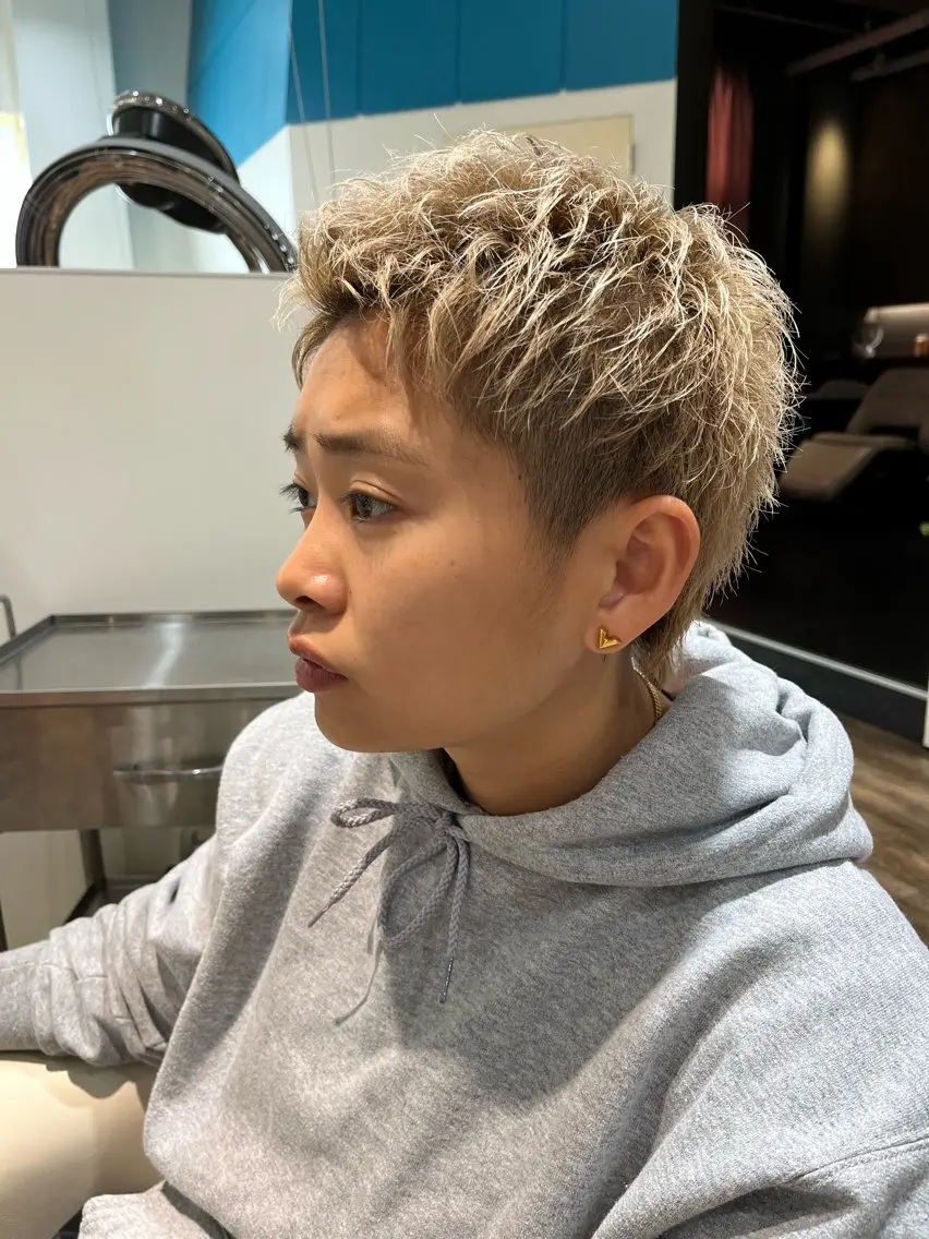 ショート こやま りほのヘアスタイル