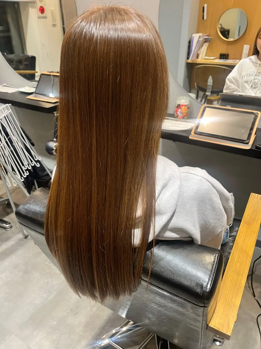 ロング ヘアカラー 小堀 いぶきのヘアスタイル