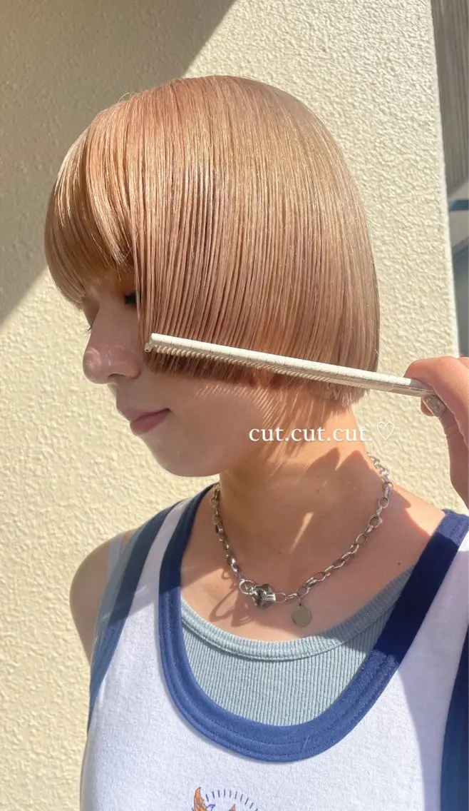 ショート mei｜顔まわり ×透明感カラーのヘアスタイル