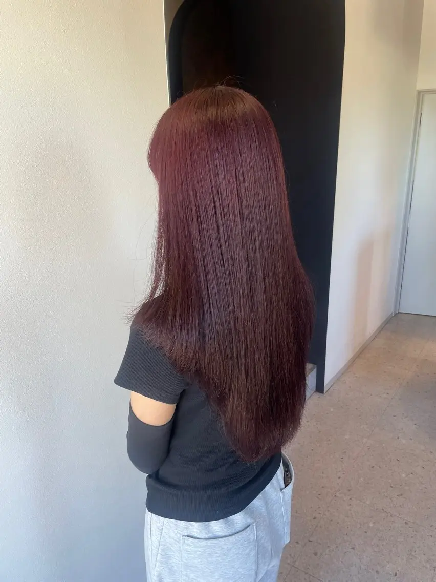 ロング カラー レッドカラー トリートメント ヘアカラー トリートメント 宇野 颯太のヘアスタイル