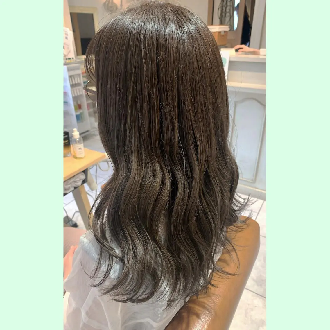 ロング カラー グレージュ オリーブグレージュ オリーブグレー 浅沼 久瑠美のヘアスタイル
