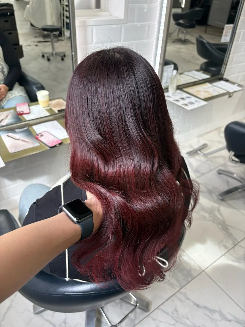 セミロング カラー ピンクカラー レッドカラー カット ヘアカラー トリートメント 透明感艶カラー/ 岡田澪香のヘアスタイル