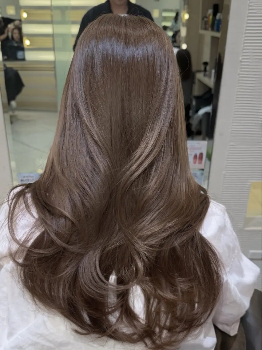 ロング カラー 艶髪/似合わせ/ ブリーチなし🫧のヘアスタイル