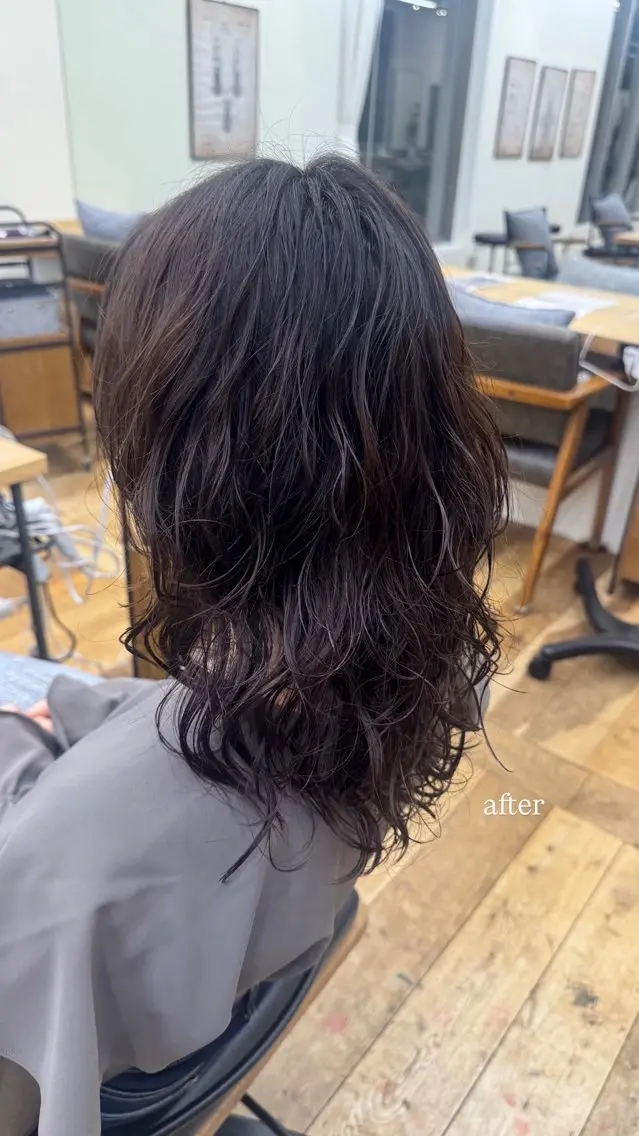セミロング パーマ セミロングパーマ デジタルパーマ 艶髪✨ワンカラー 🫧Airi🫧のヘアスタイル