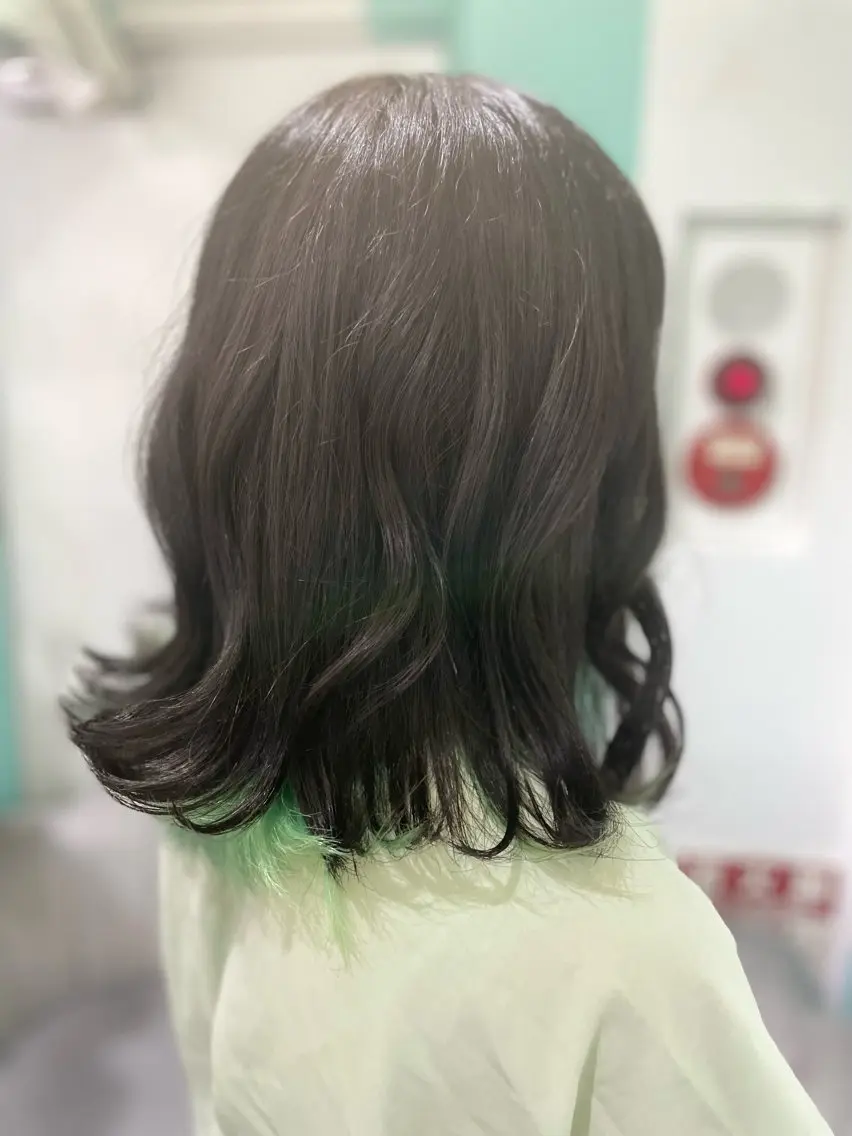 ミディアム ヘアカラー 原 千景のヘアスタイル