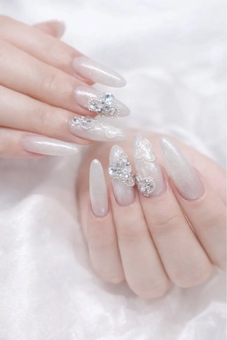 ネイル 長さ出し キラキラネイル 韓国ネイル シンプルネイル ストーンネイル MEO MEO NAIL  守山のネイルデザイン
