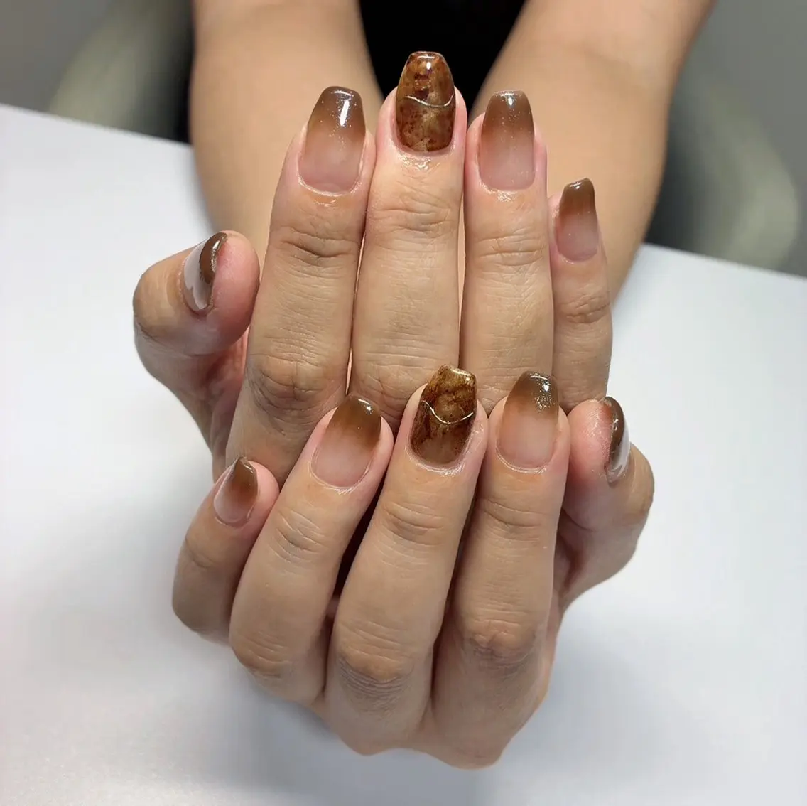 ネイル ブラウン ニュアンスネイル nail Callaのネイルデザイン