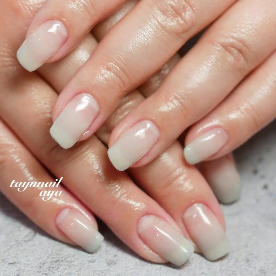 ネイル ブルー ジェルネイル グラデーション パラジェル 冬ネイル ネイルサロン 【たゆnail】のネイルデザイン
