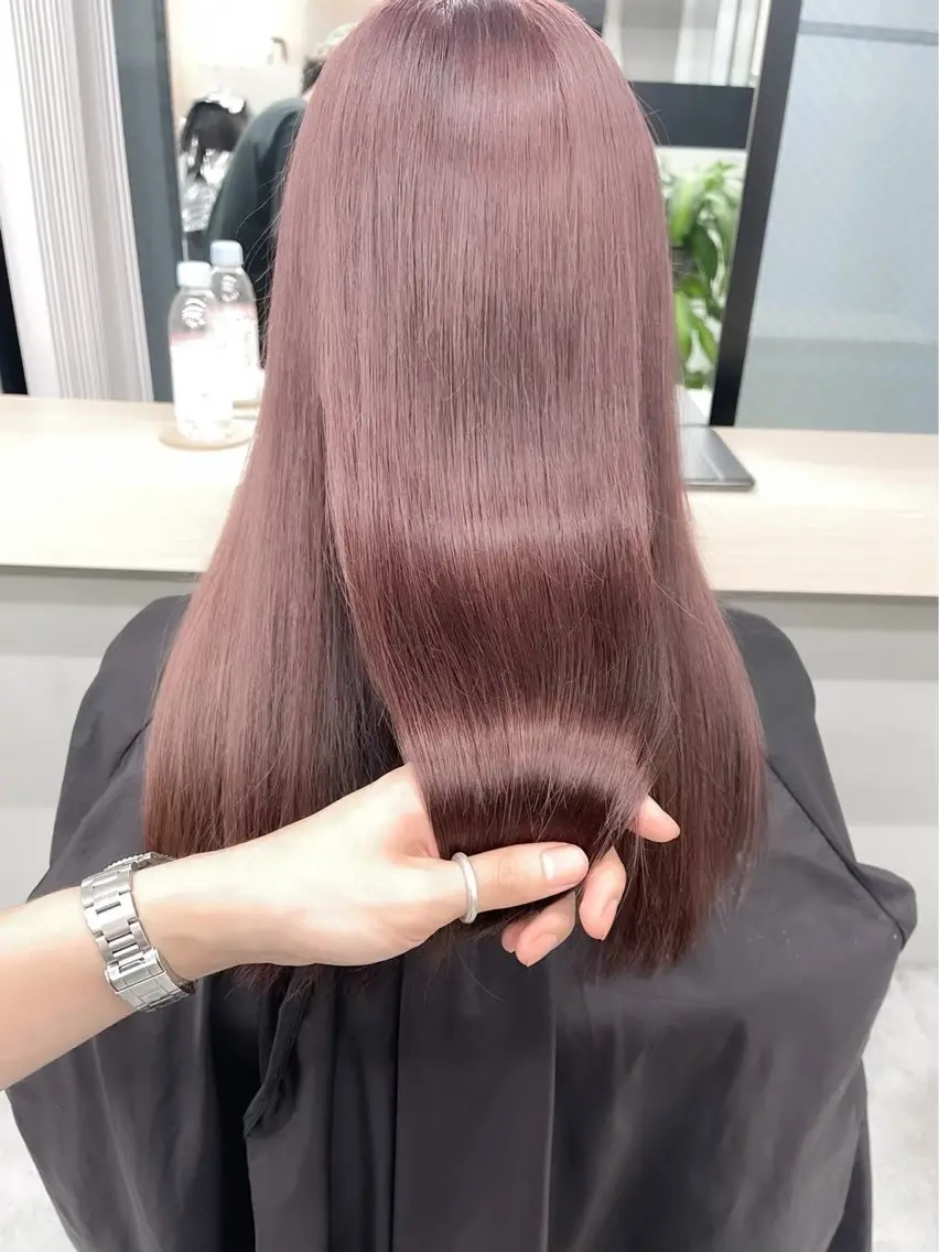 ロング カラー ブラウンカラー ピンクカラー ピンクブラウン ヘアカラー トリートメント 透明感カラー 大工廻あすやのヘアスタイル