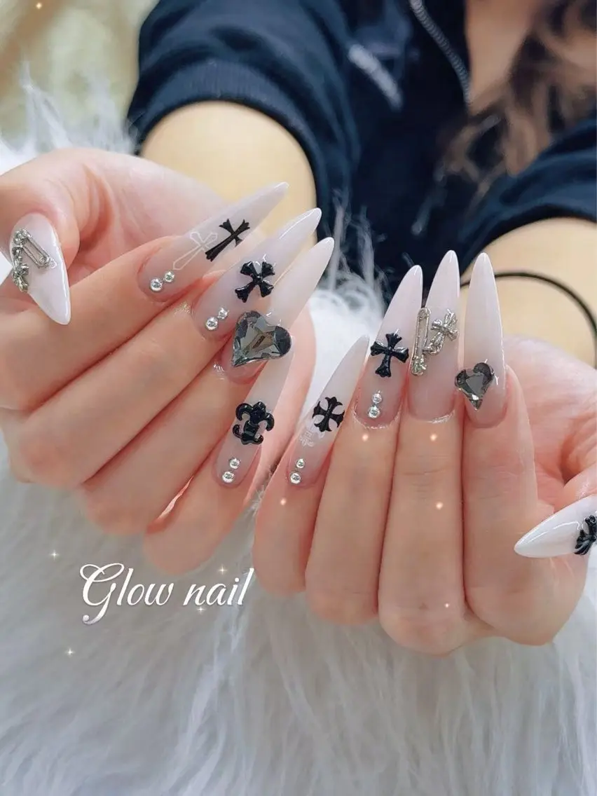 ネイル Glow Nail スカルプ専門店のネイルデザイン