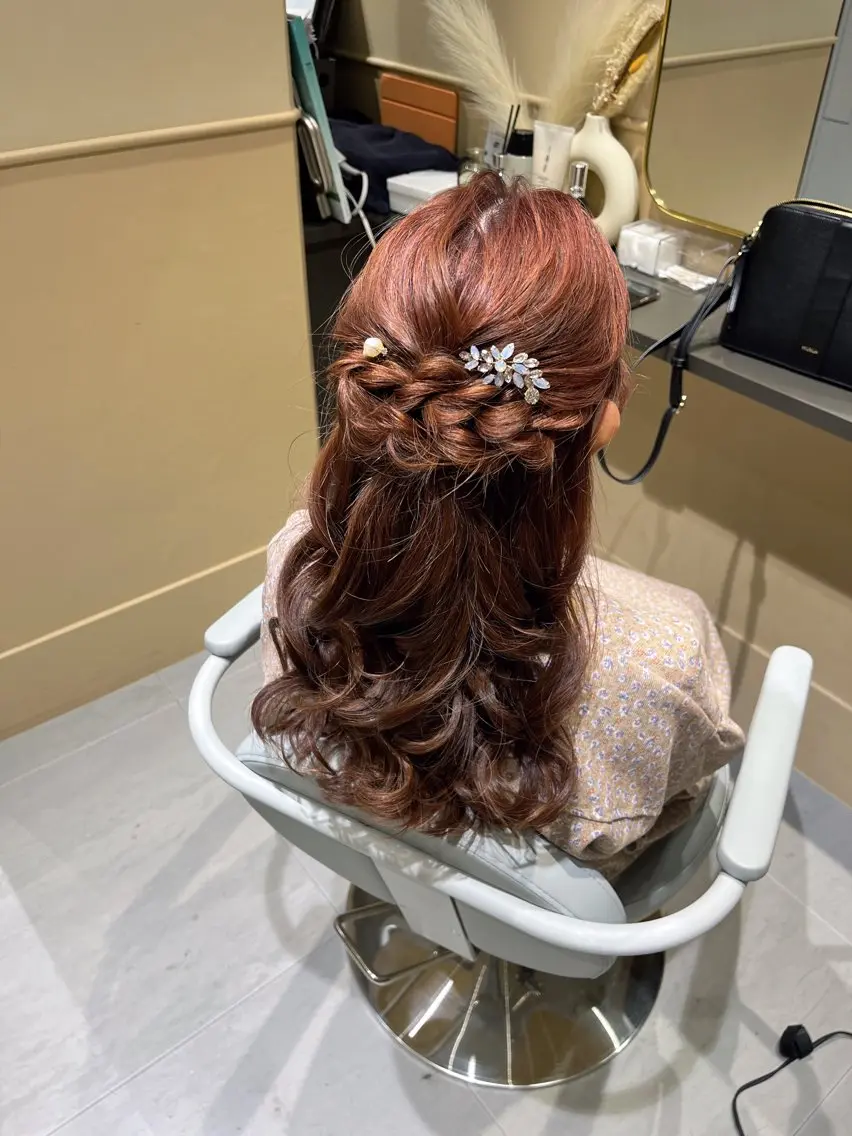 ロング ヘアアレンジ ハーフアップ 🫧tomoka 透明感カラー🫧のヘアスタイル