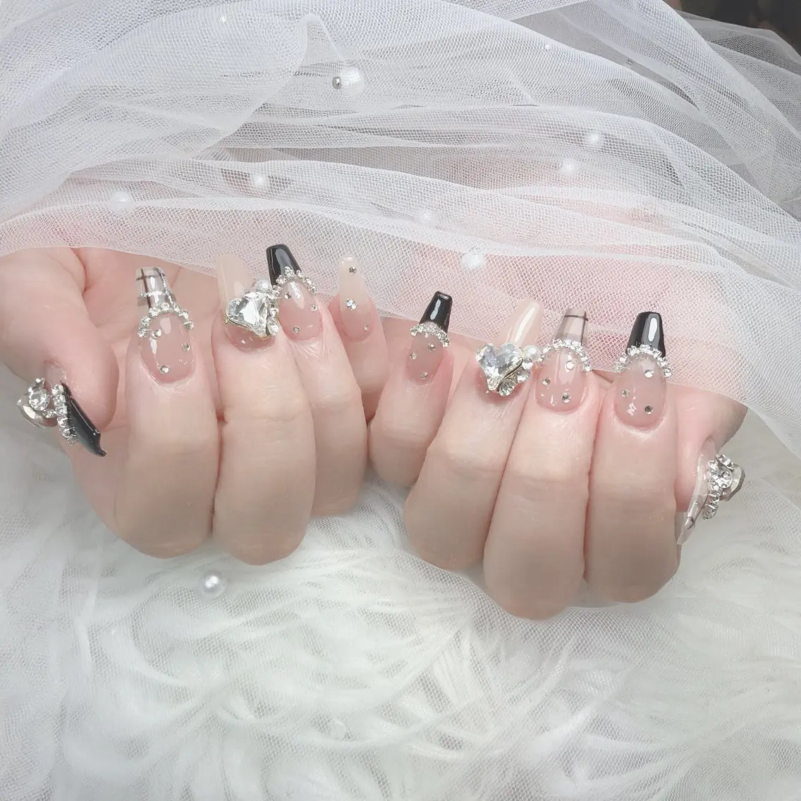 ネイル アートネイル ジェルネイル 韓国ネイル リボン ワンホンネイル ハンドネイル Lana Nailのネイルデザイン