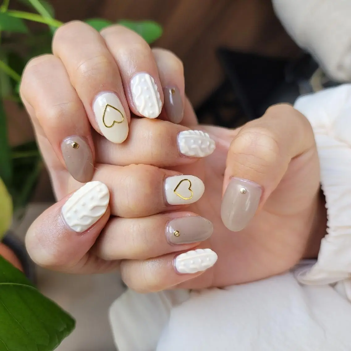 1dayジェルネイル💅 自分で剥がせる シンプルアート6本 オフ込みの写真
