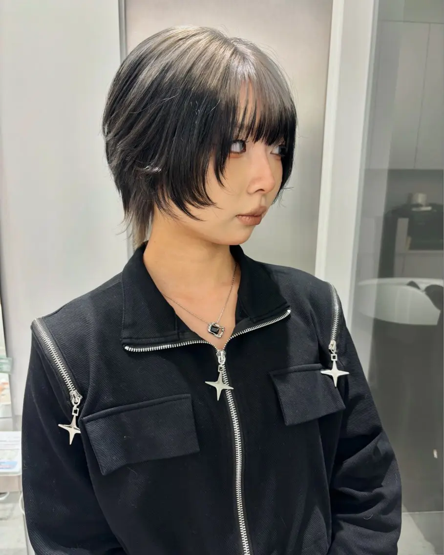 ショート カラー iLi 《イリ》のヘアスタイル