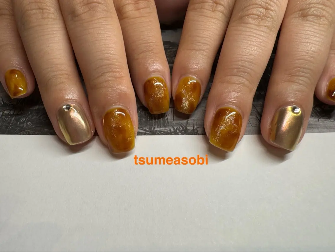 ネイル ミラーネイル tsumeasobi 🪬macoのネイルデザイン