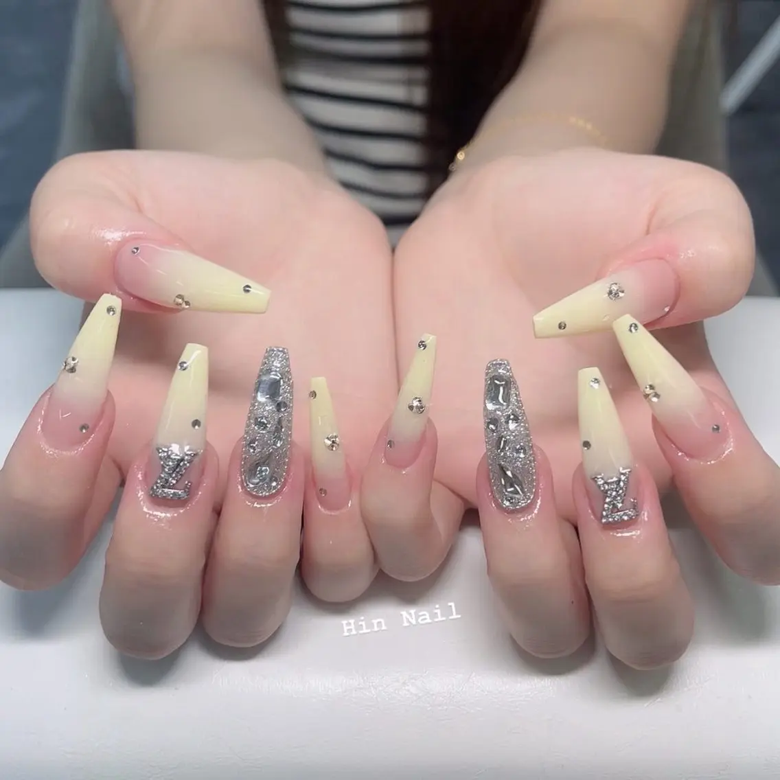ネイル ハンドネイル HIN NAILのネイルデザイン
