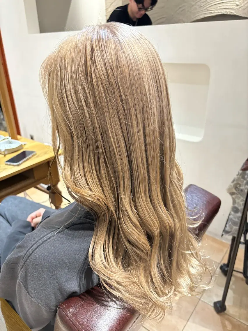 ロング カラー ハイトーンカラー 🌈透明感カラー🌈 🌟吉田祐介🌟のヘアスタイル