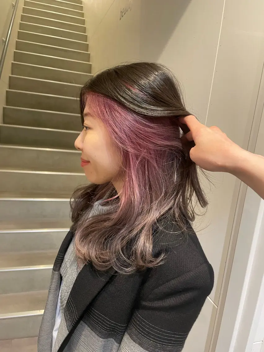 ロング カラー ブリーチ グラデーションカラー インナーカラー カット ヘアカラー 久保田 千尋のヘアスタイル