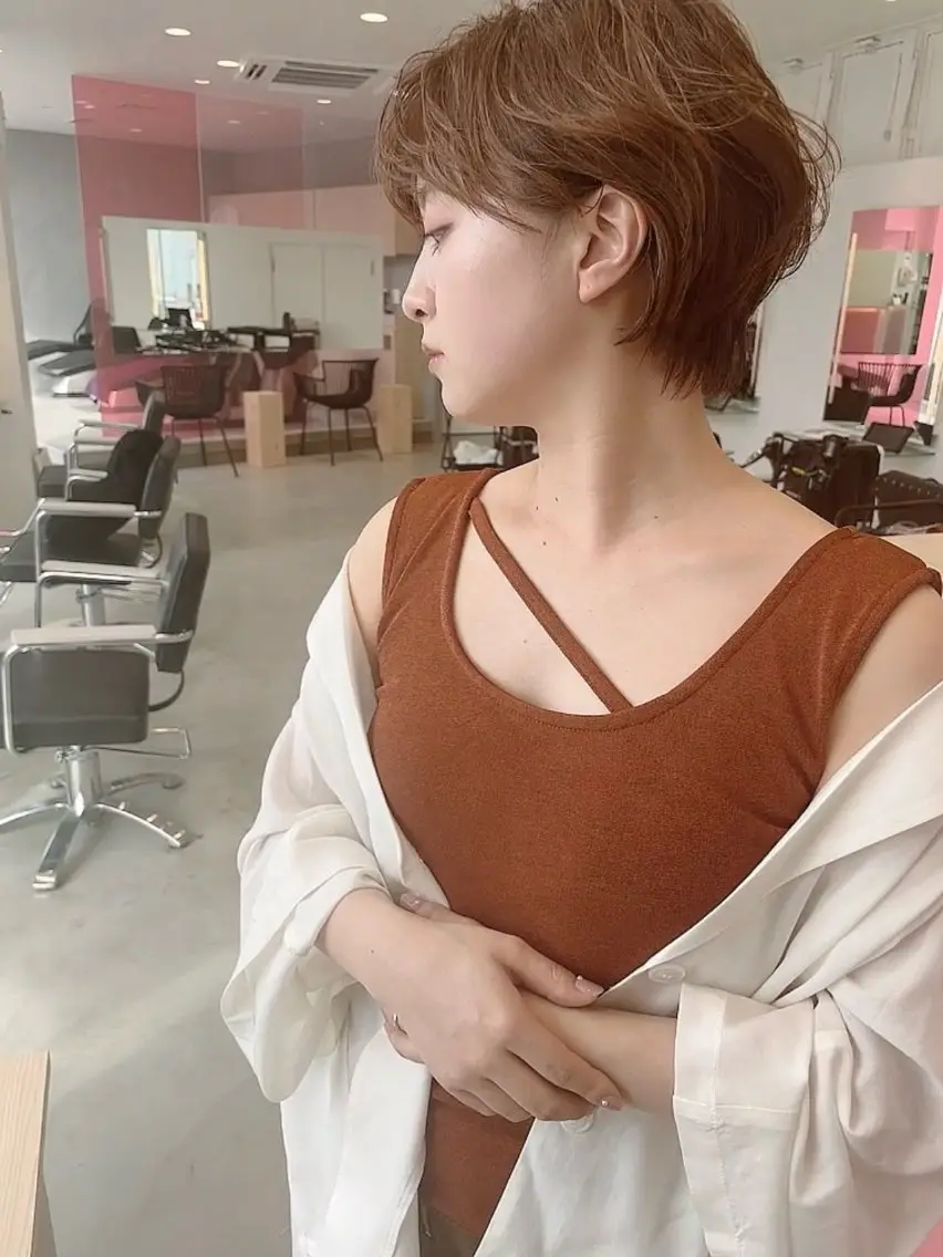 ショート カラー ブリーチ ダブルカラー ボブ 顔周りカット タンバルモリ 韓国/顔周り/ボブ/ ショート/大川陽太のヘアスタイル
