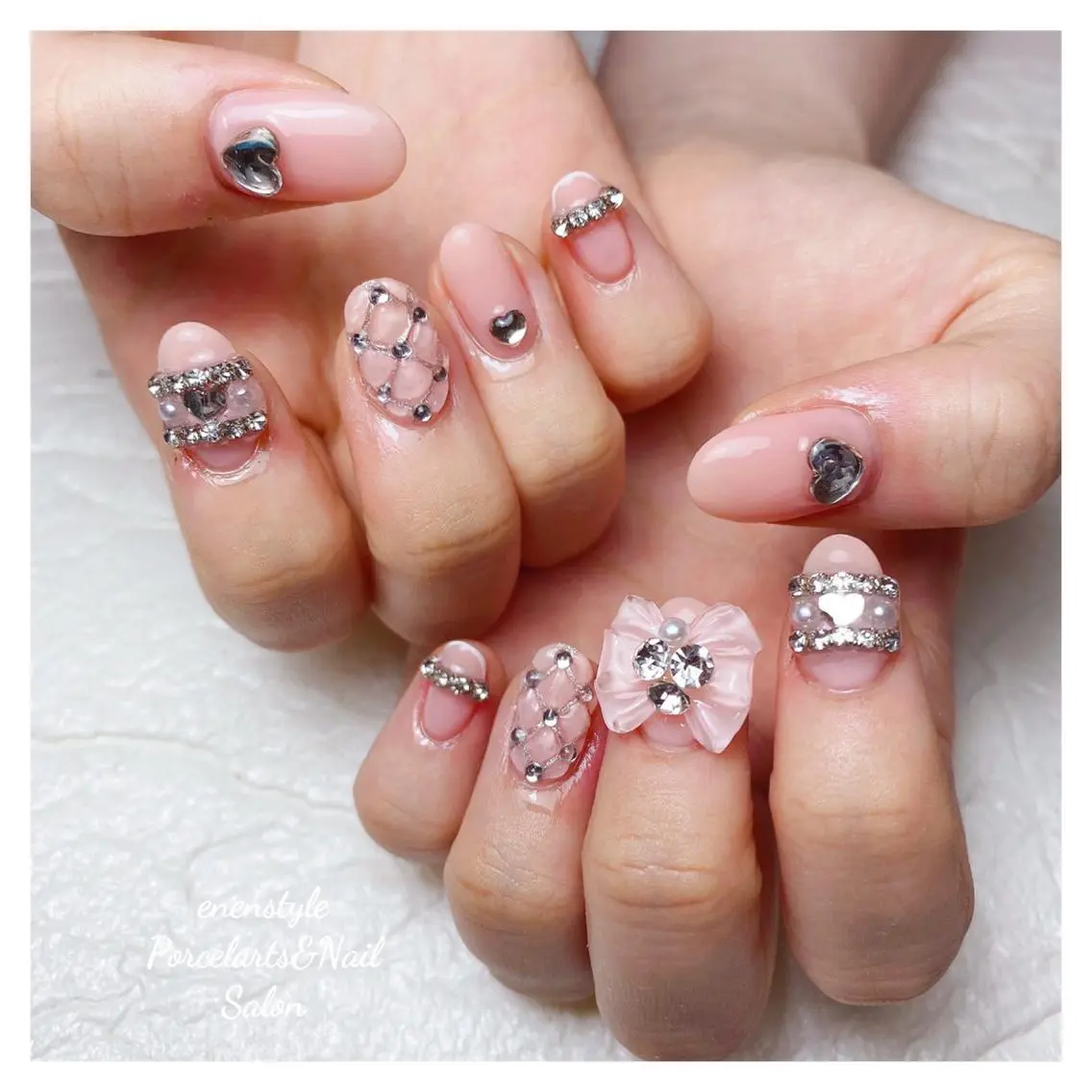 ミディアム ネイル 🐾enen style 🐾のネイルデザイン
