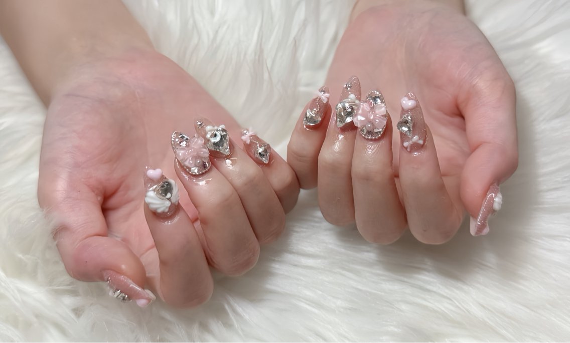 ネイル オーロラネイル チークネイル フットネイル フレンチネイル ジェルネイル ハンドネイル Havi Nailsのネイルデザイン