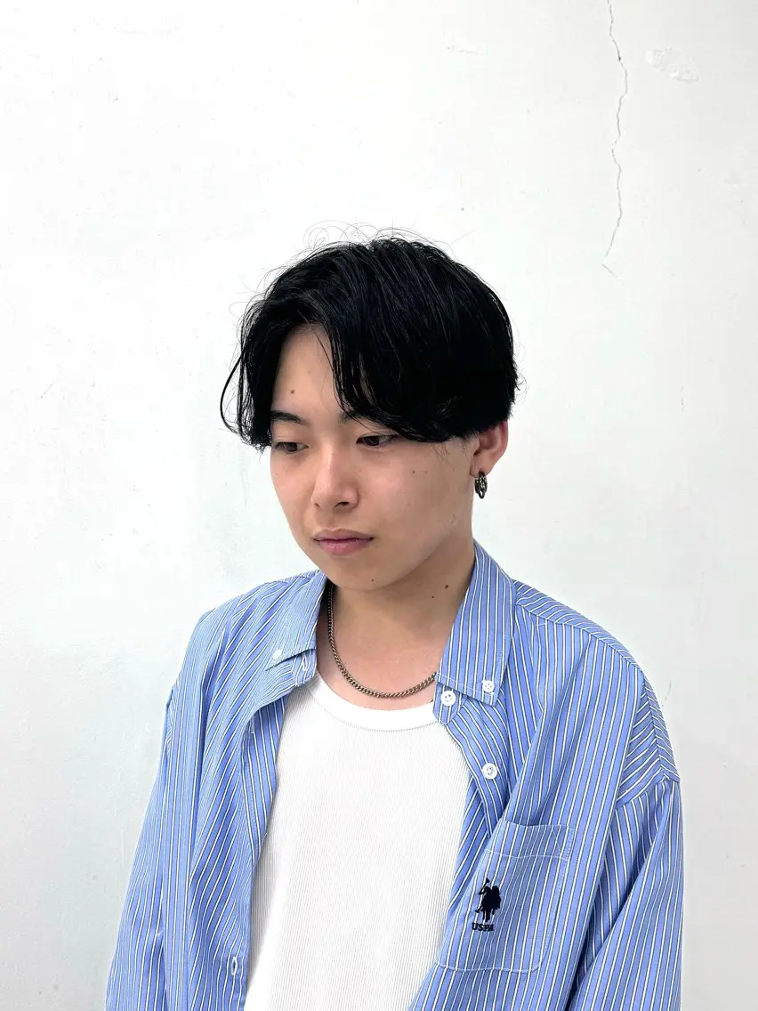 ショート パーマ メンズ センターパート メンズパーマ カット パーマ 柏メンズカットパーマ NO.1タイチのヘアスタイル