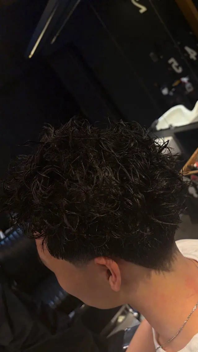 ショート パーマ 坂野 徹のヘアスタイル