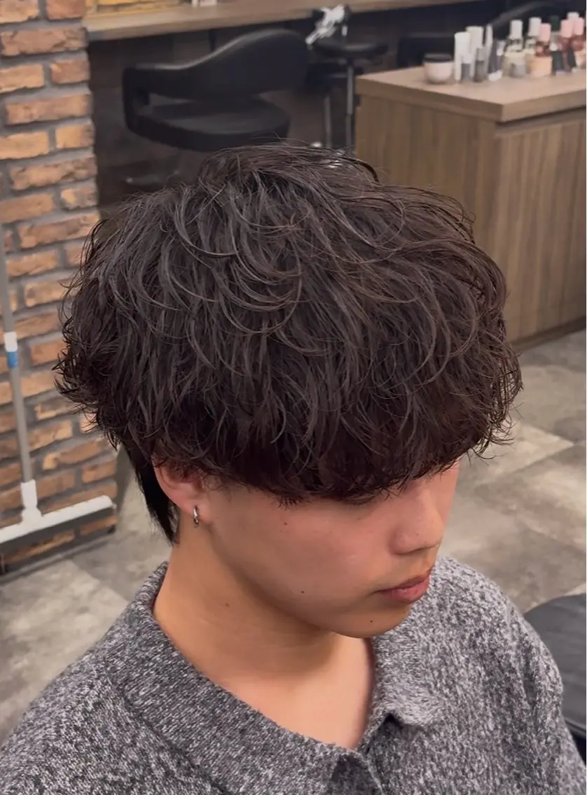 パーマ メンズ メンズパーマ センターパート/フェ ザー🔥SHUYAのヘアスタイル
