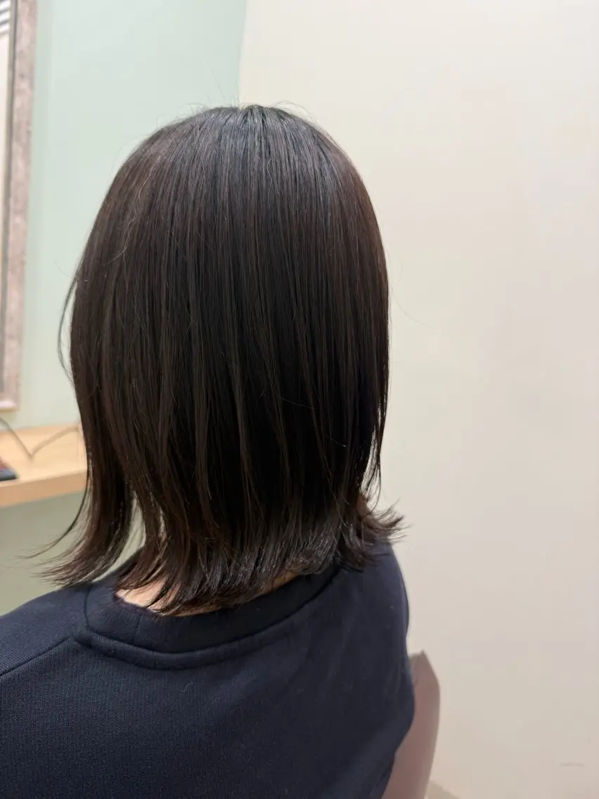 ミディアム ヘアアレンジ 顔周りカット レイヤーカット 外ハネヘア ウルフカット カット 伊藤 優里のヘアスタイル