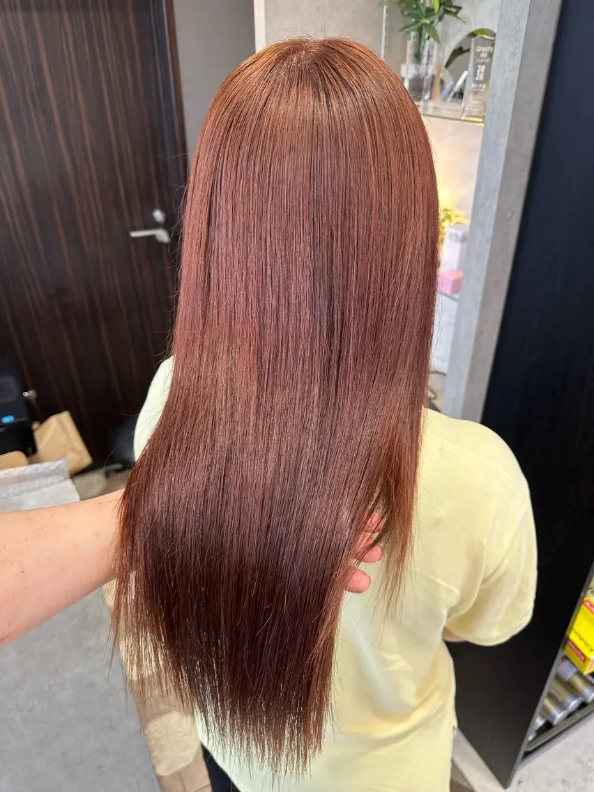 セミロング カラー ベージュカラー ブリーチ ブロンド ケアブリーチ 透明感カラー ヘアカラー 天神暖色カラー レイヤー・髪質改善のヘアスタイル