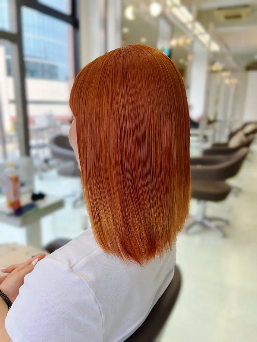 ミディアム オレンジブラウン カット ヘアカラー wil西宮レイヤー 西村徹のヘアスタイル