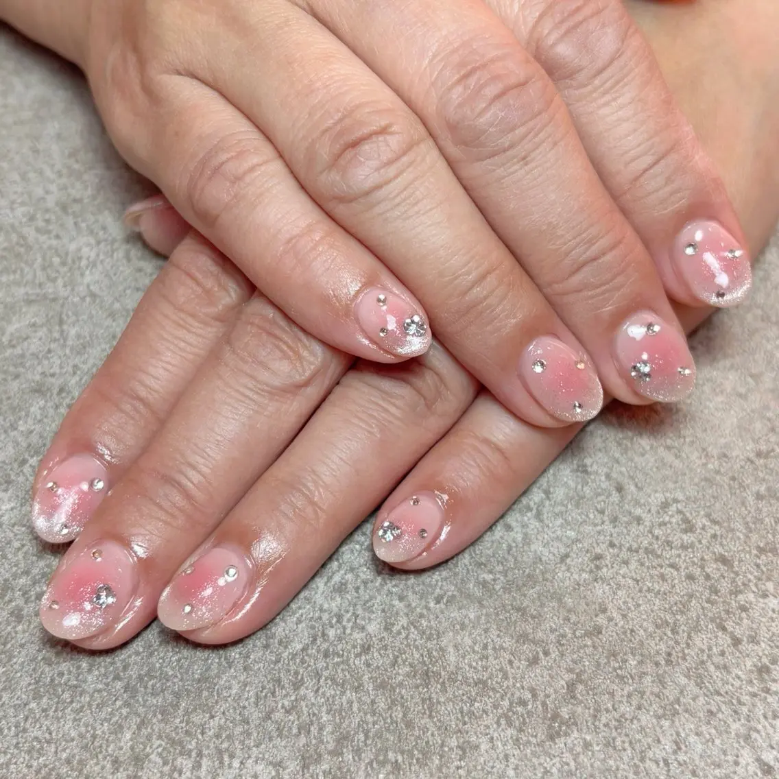 ネイル ハンドネイル nailroom DIASOMNIAのネイルデザイン