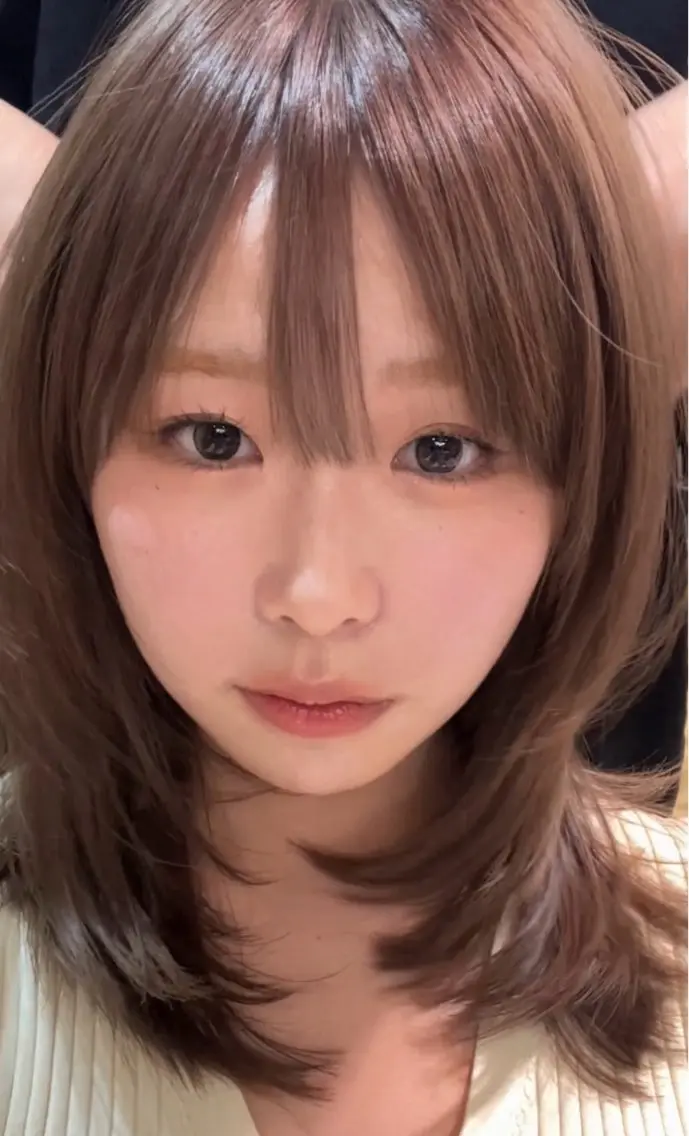 ミディアム 真下 瑞歩のヘアスタイル
