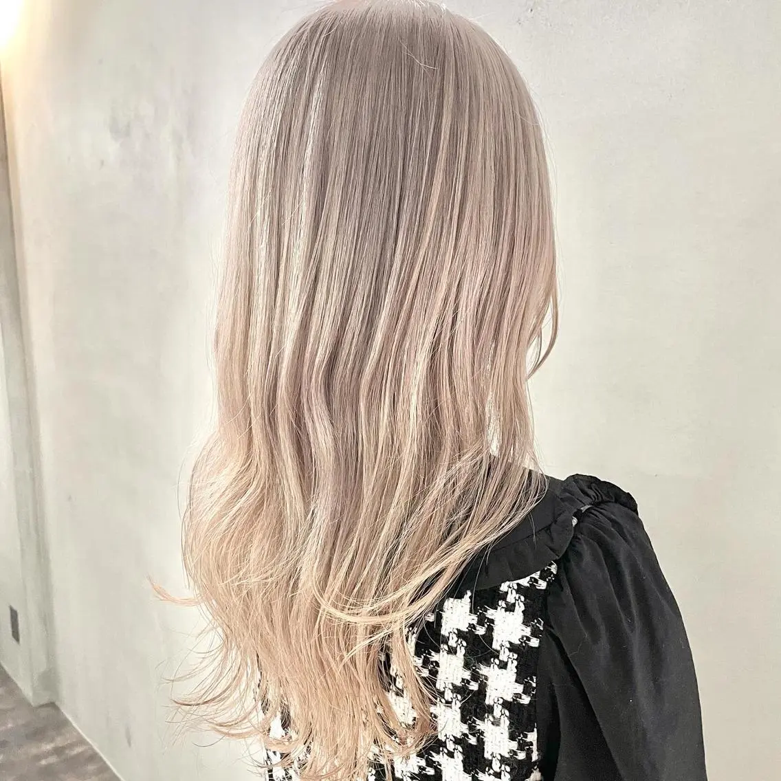 ロング カラー ハイトーンカラー ヘアカラー トリートメント ✨MiL✨ ✨心斎橋✨のヘアスタイル