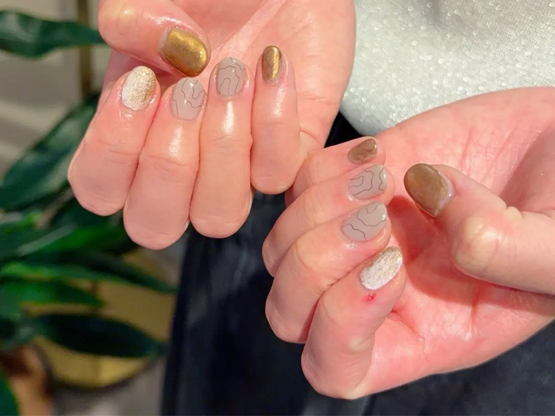 ネイル クリアネイル フラッシュネイル フラッシュマグ フレンチネイル マグネットネイル Luana nailのネイルデザイン