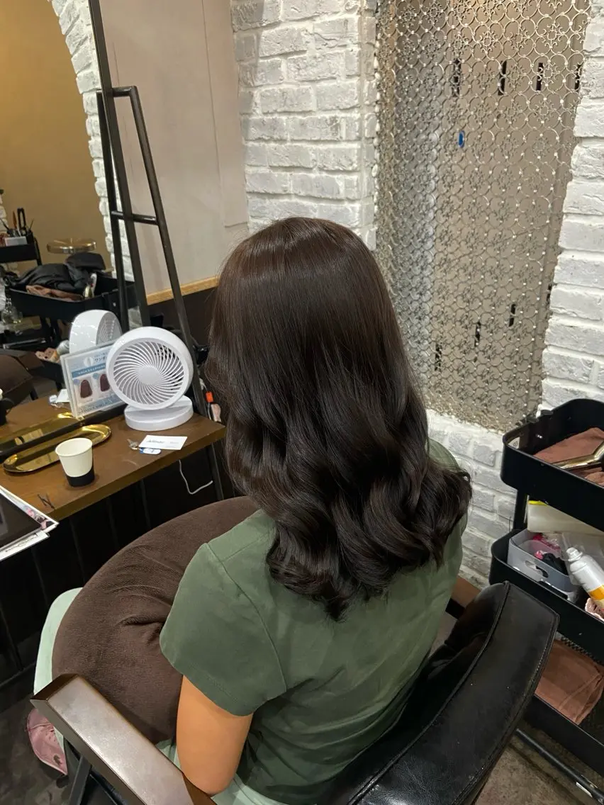カラー Mejia Riseのヘアスタイル