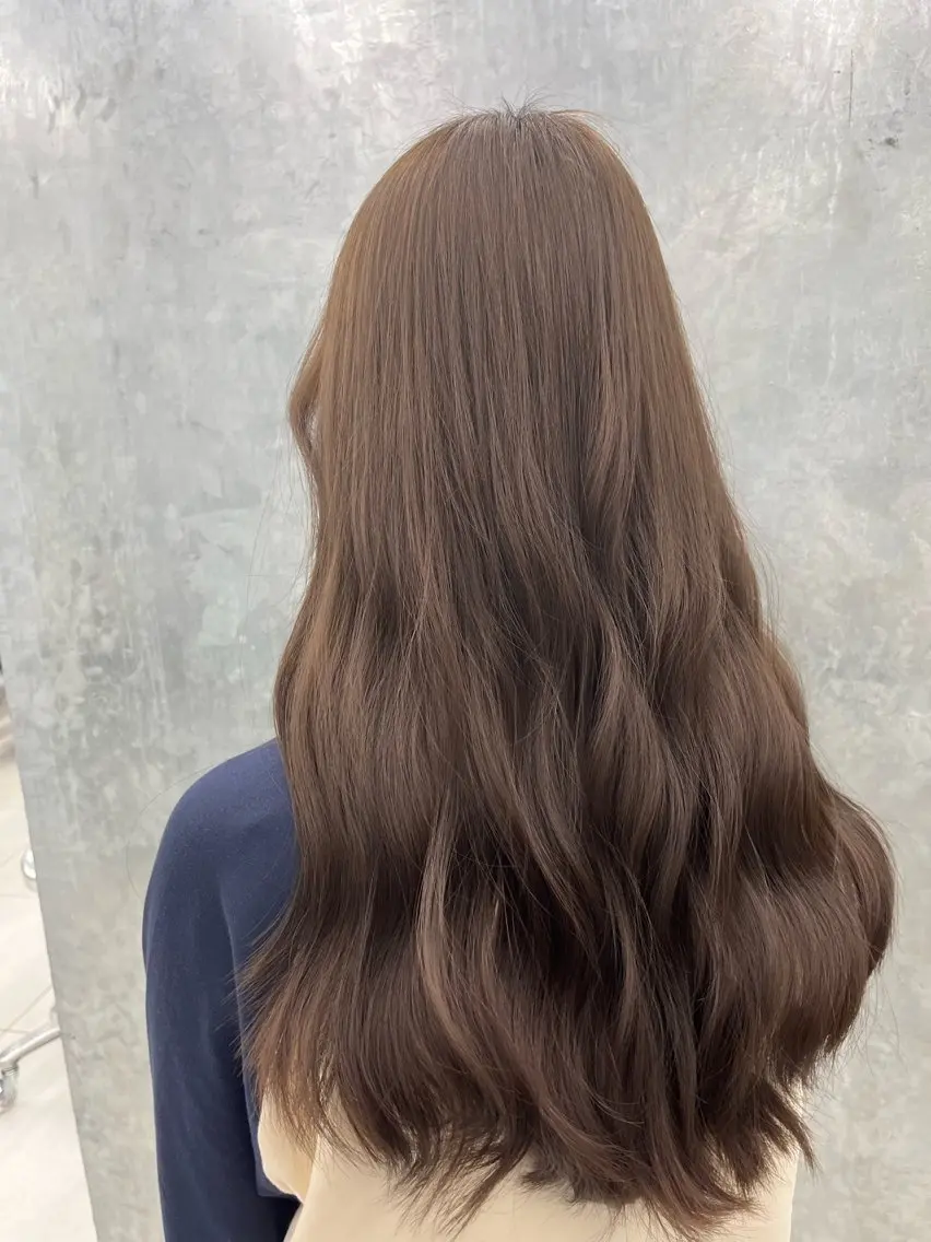ロング 神作 汐里　江古田 /透明感カラー🌿のヘアスタイル