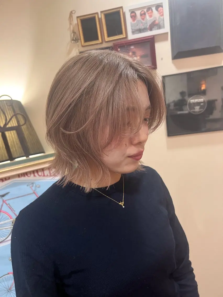 ミディアム 顔周りカット レイヤーカット 韓国スタイル🫧 サーシャのヘアスタイル