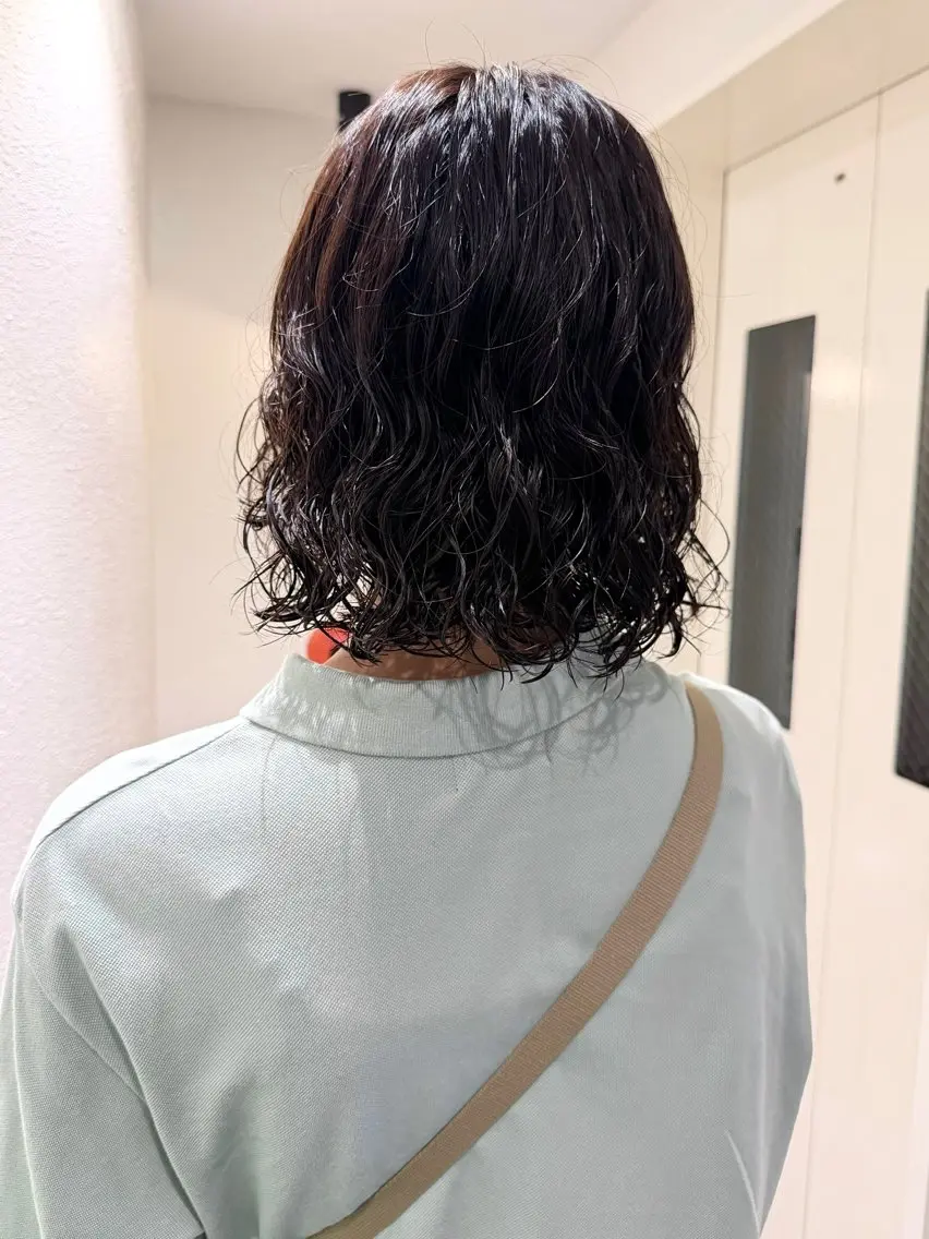 ミディアム パーマ ミディアムパーマ カット パーマ トリートメント 石川絢佳/ 顔周り×暖色のヘアスタイル