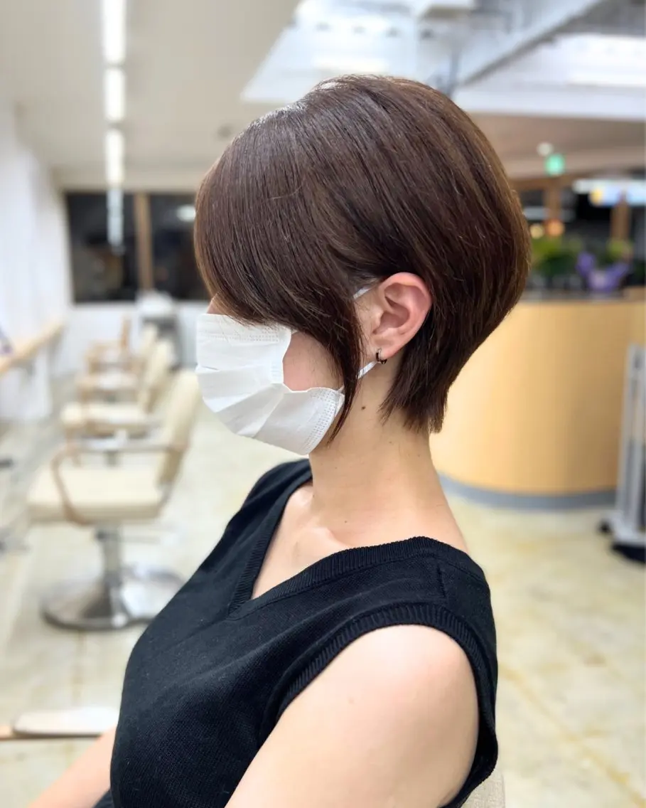 ショート HONOKA/ ハイトーン艶カラーのヘアスタイル