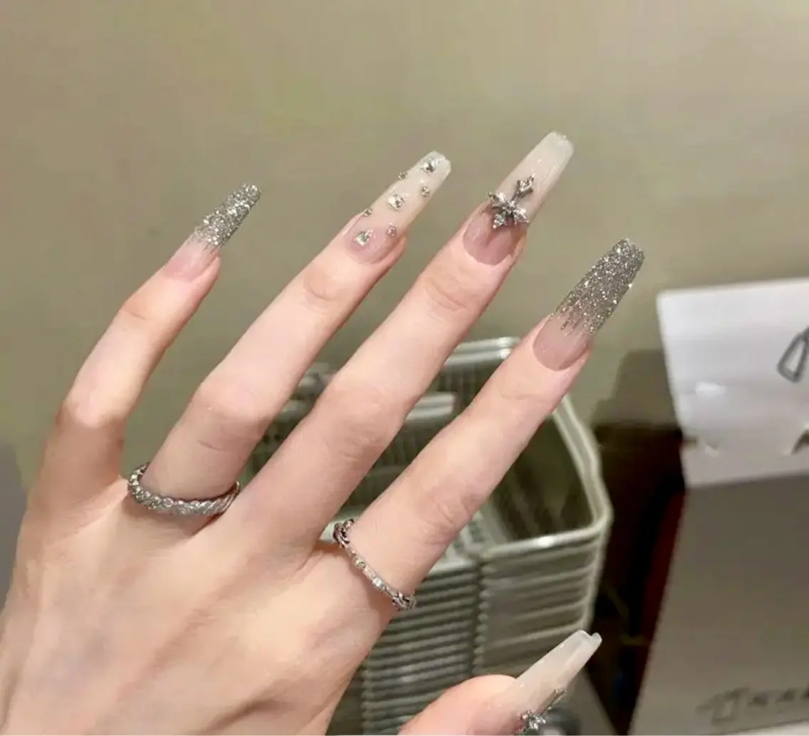 ネイル ハンドネイル ミー ミーのネイルデザイン