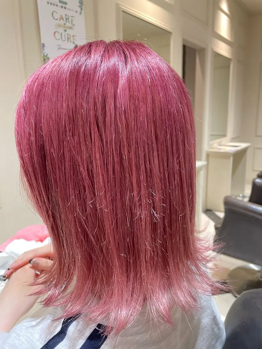 ミディアム カラー ブリーチ ピンクカラー 古川 玲のヘアスタイル