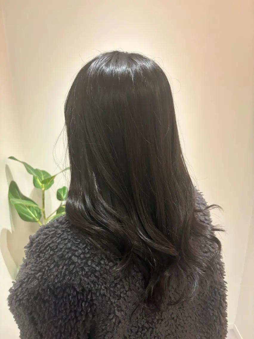 ミディアム レイヤーカット カット 安田 佳純歩のヘアスタイル