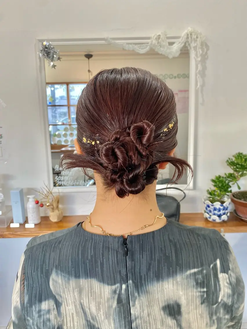 セミロング ヘアアレンジ ヘアセット Kazaoka Saraのヘアスタイル