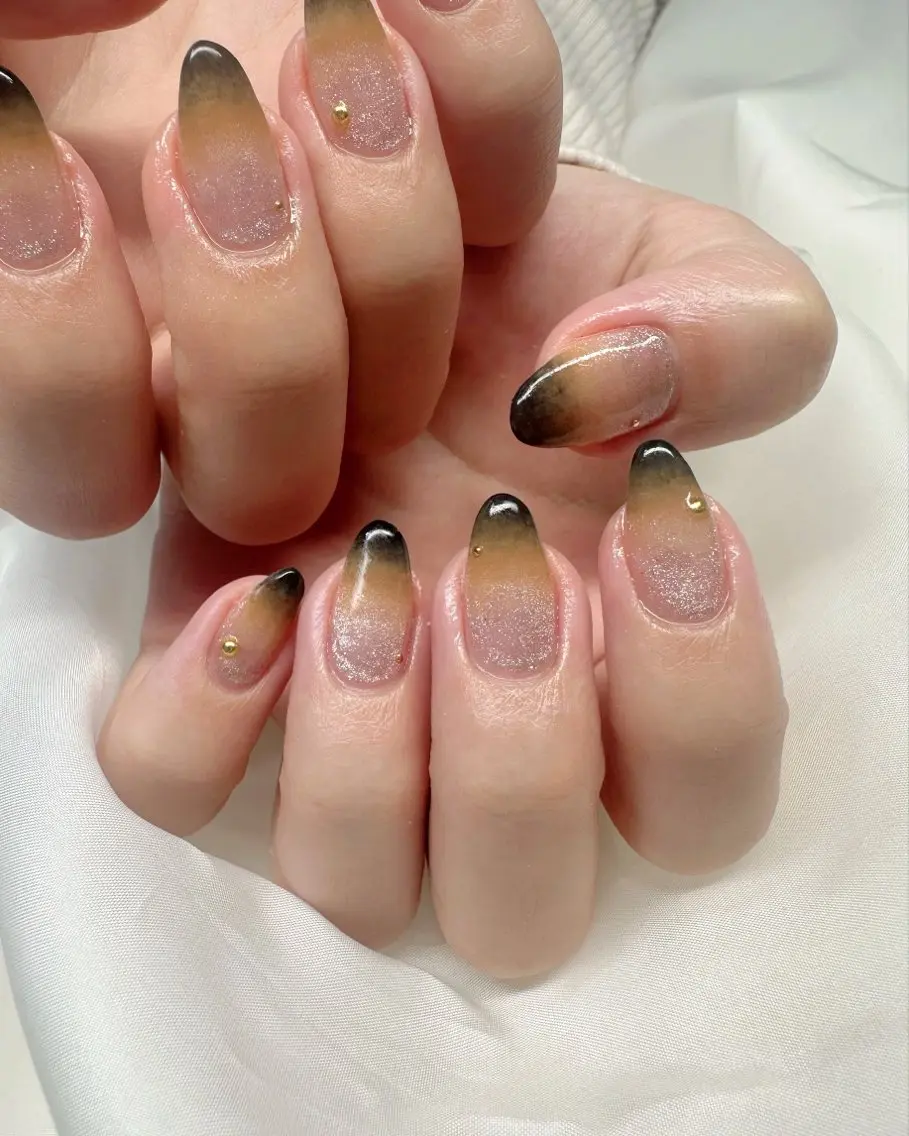 ネイル クリアネイル グラデーション 氷ネイル・うるうるネイル 韓国ネイル マグネットネイル 🪞KAPE NAIL 🪞のネイルデザイン