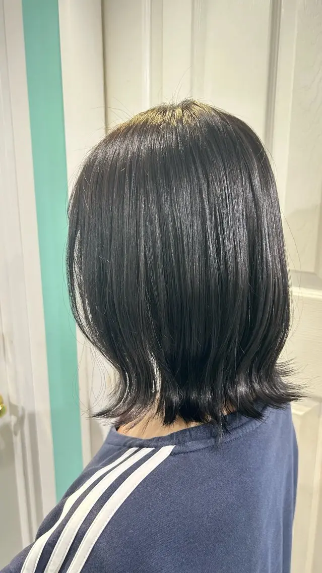 ミディアム カラー 黒髪 森 有希のヘアスタイル