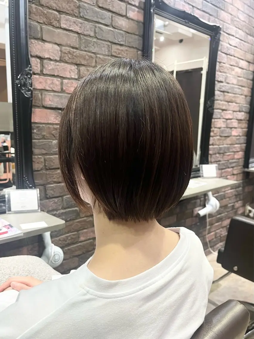 ショート 髪質改善×ブリーチ 無しWカラー🫧天神のヘアスタイル